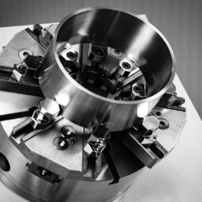 stationäre Spannfutter - Werkstückspannung - Spanntechnik-Produkte von HENKA