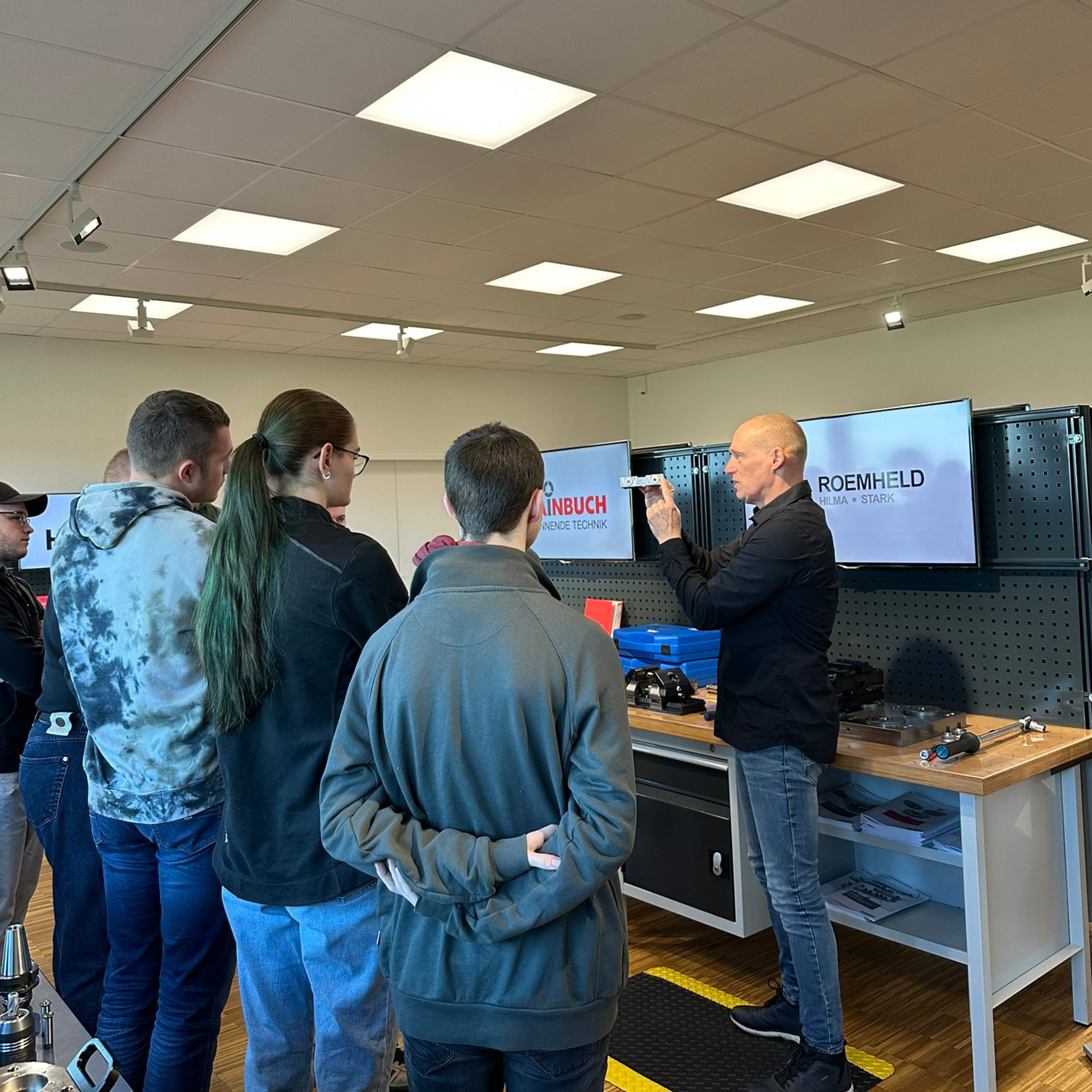 Impressionen Rückblick -Spanntechniktage Ausbildungsklasse bei HENKA